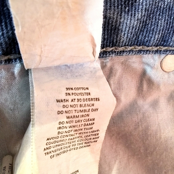 Pretty Little Thing Sz 12 High Rise Bum Rip Jeans - Picture 13 of 13